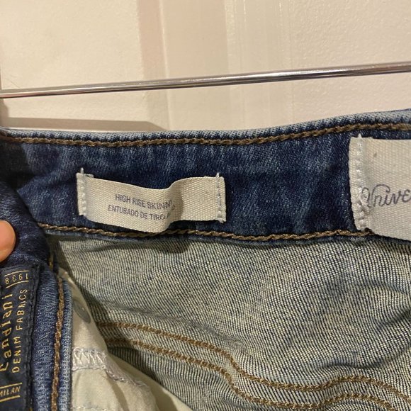 Universal Thread High Rise Skinny Jean - Size 6/28R - Picture 3 of 6